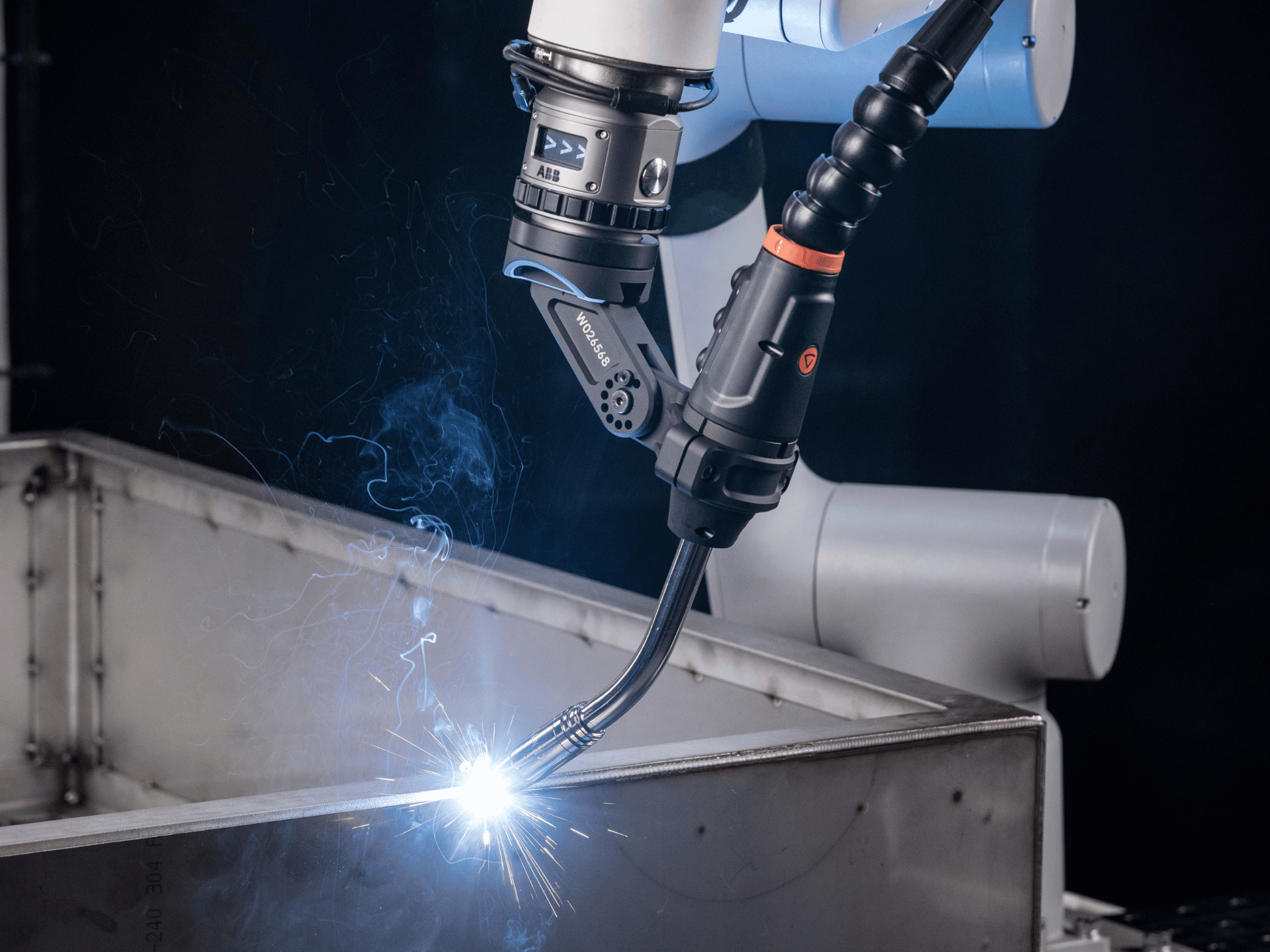 Introducing Flexlite GXe-C – a new MIG/MAG welding torch built to add Kemppi know-how to your cobot systems