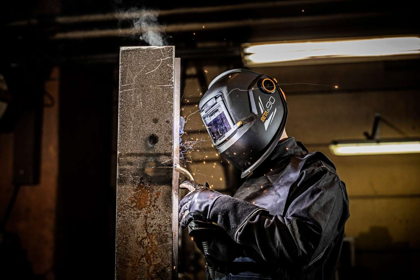 Filtr samościemniający lub opcje filtrów pasywnych o wysokich parametrach optycznych 